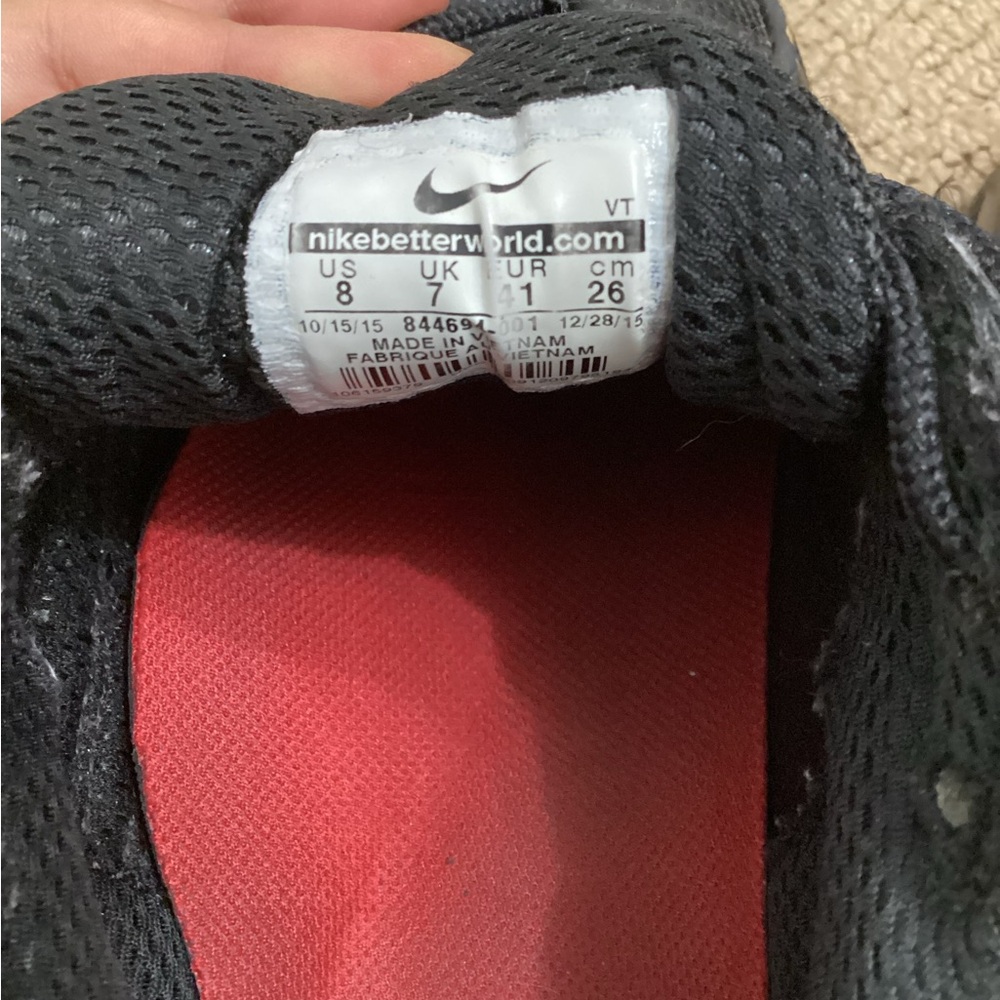 Nike Black Air Max Men's Athletic Shoes - Picture 3 of 4